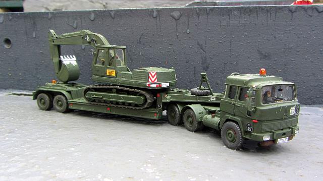 Magirus Deutz 320 D 22 FS 6x4 Tieflader