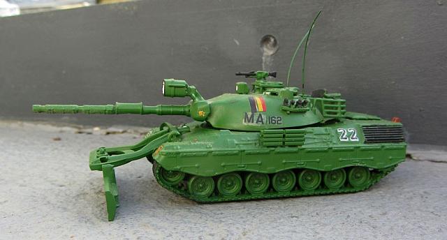 Leopard1 A3 mit Räumschaufel Belgien 1986