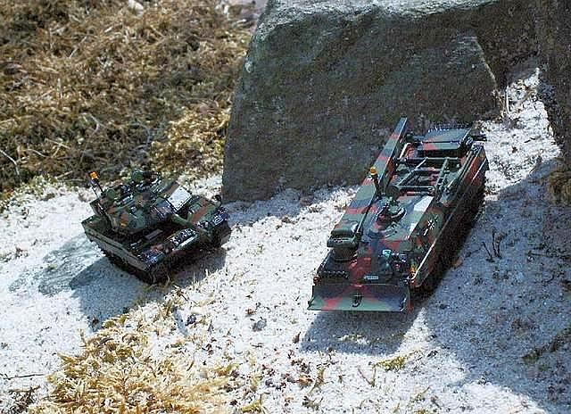 Leopard2 A6 von 2001 und Leopard2 Bergepanzer3 Büffel Bundeswehr 1978