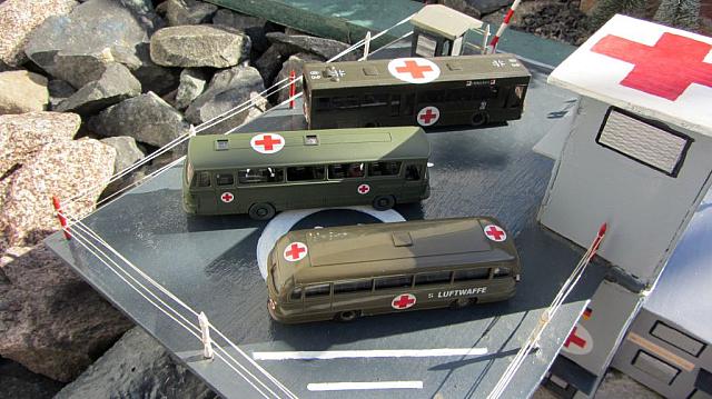 3x Großraum-Kraftkrankenwagen der Bundeswehr ab 1958 - ca. 1990
