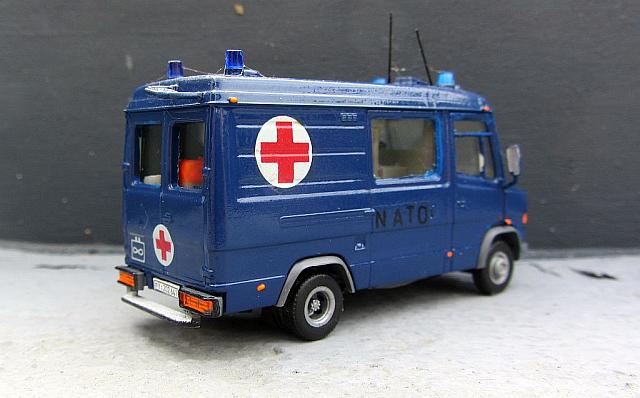 MB 614 D VARIO: Sanitätsfahrzeug vom Natohauptquatier in Brüssel 2001