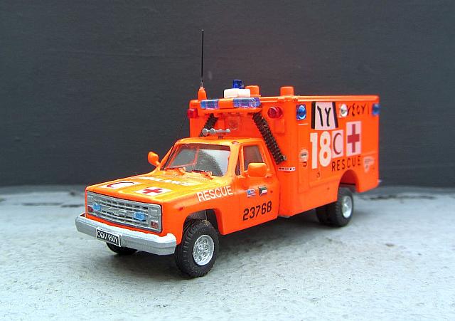 Ford Space Kombat gl long (4x4) Sanitätsfahrzeug aus Amerika von 1990