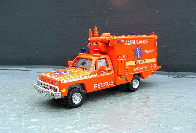 Dodge Ram Kombat gl kurz 4x4: Rettungswagen der US-Army von 1990