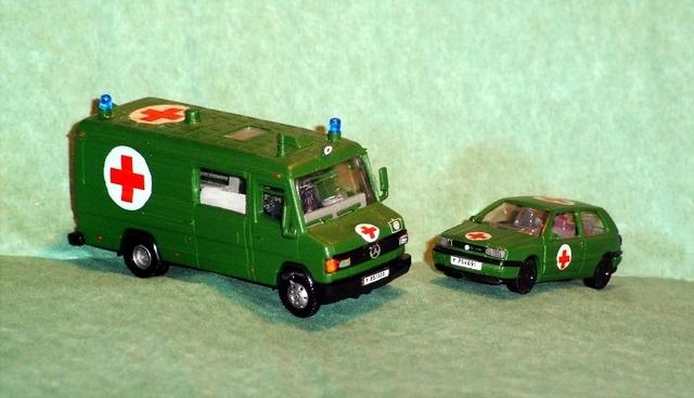 DB 609 D L Sanitätstransportfahrzeug der Bundeswehr VW Golf 3 Sanitätsfahrzeug beide von 1995