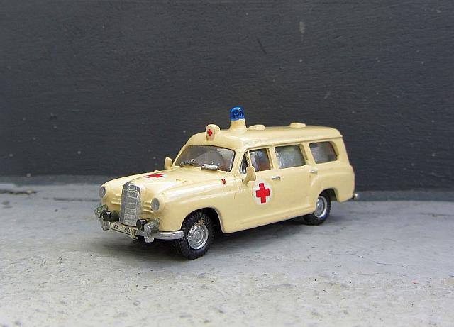 MB 180b D DRK Einsatzfahrzeug von 1959