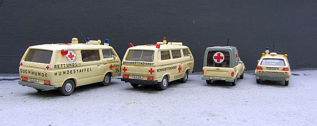 2x VW Golf 1: DRK-Einsatzfahrzeuge von 1985, 2x VW T3: DRK-Einsatzfahrzeuge 1985