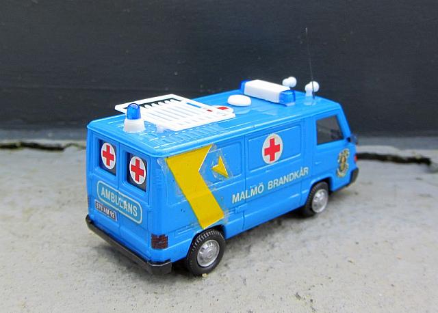 MB 100 D Sanitätsfahrzeug der Feuerwehr in Schweden von 1988