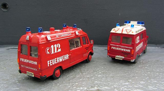 2x MB 307 D Rettungswagen der Feuerwehr in München 1978