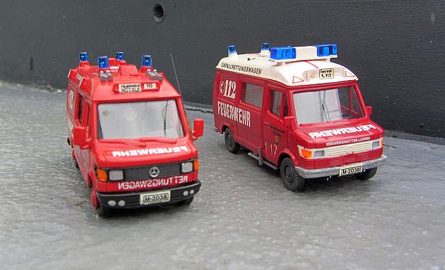 2x MB 307 D Rettungswagen der Feuerwehr in München 1978