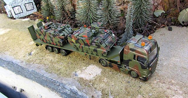 Sattelzug MAN 40t Panzertransporter mit MTW M113 GE A2 Bundeswehr und Natoverbände 2006