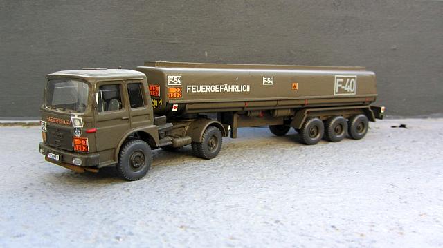 MAN Sattelzug Typ 15.240 FS mit Straßentankaufleger