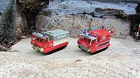 2x M 548 A1 Kofferaufbau Einsatzleitung der Feuerwehr und M 548 A1 Feuerwehrpanzer mit Pritsche und Plane von 1990