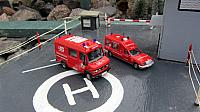 MB 614 D Strahlenschutz Sonderfahrzeug der Feuerwehr und MB 250 D lang/hoch Aufbau Fa. Miesen Krankenwagen der Feuerwehr von 2002