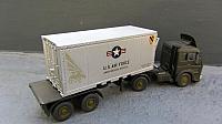 MB 1017 A Sattelzugmaschine mit Aufleger und Unterdruckcontainer 20 ft US-Army von 1985