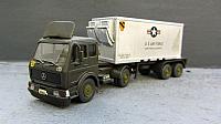 MB 1017 A Sattelzugmaschine mit Aufleger und Unterdruckcontainer 20 ft US-Army von 1985