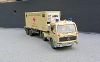 MB 1017 A Sattelzugmaschine mit Aufleger und Operationscontainer DRK von 1985
